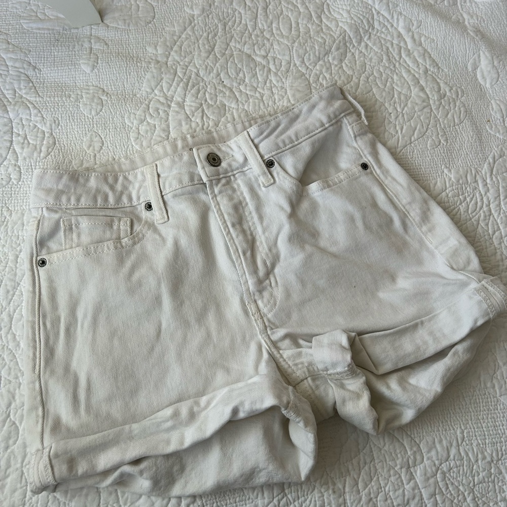 Old Navy White straight Denim Shorts